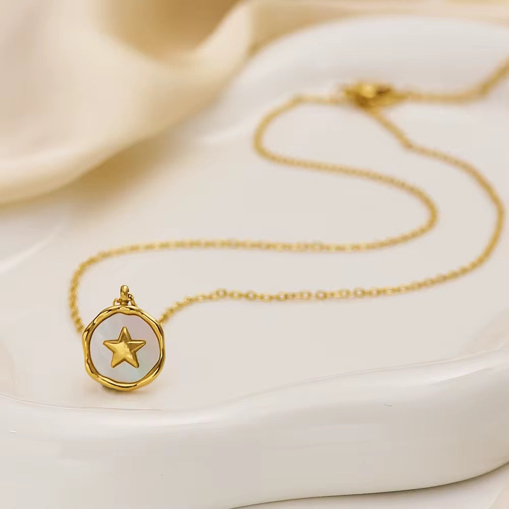 Kery Star Necklace💧