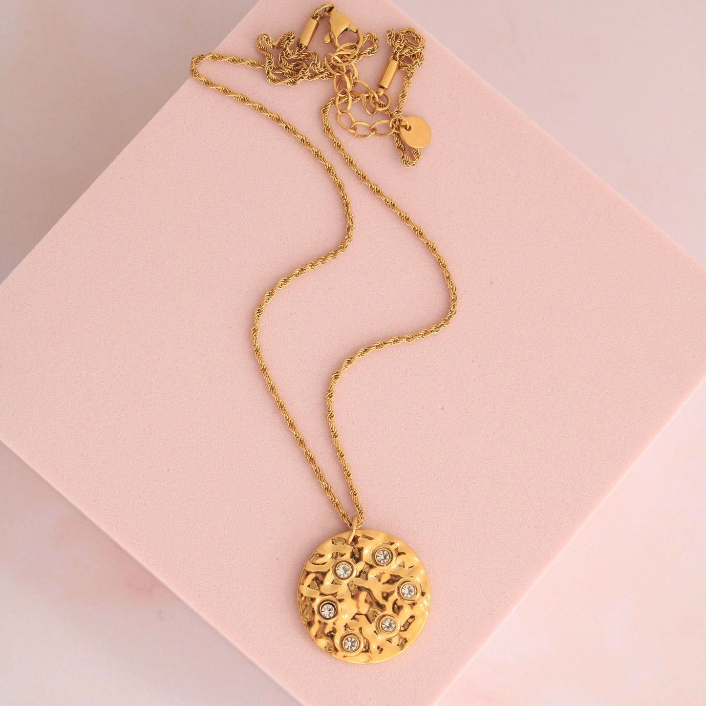 Willa Coin Necklace Gold💧
