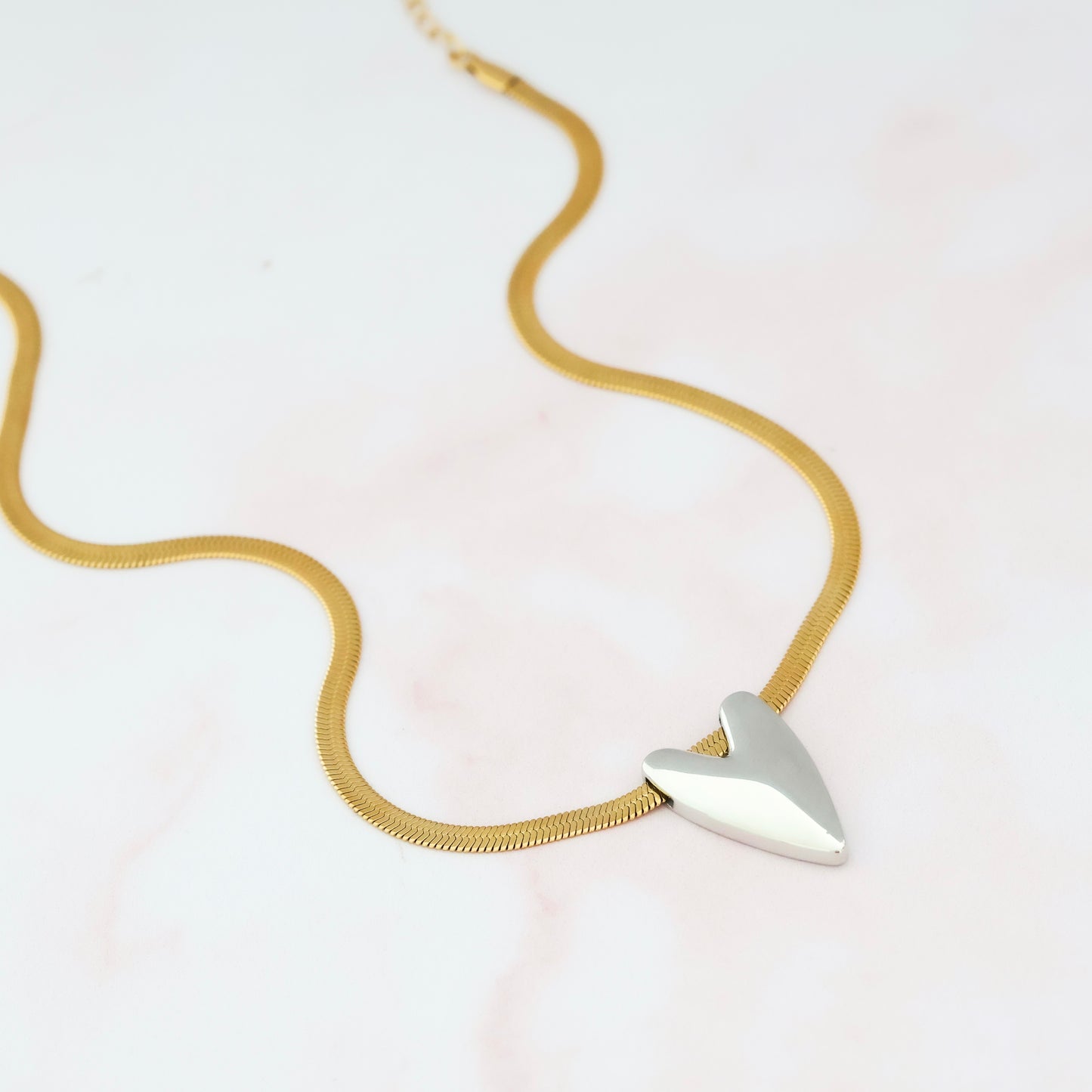 Bicolor Heart Snake Necklace💧