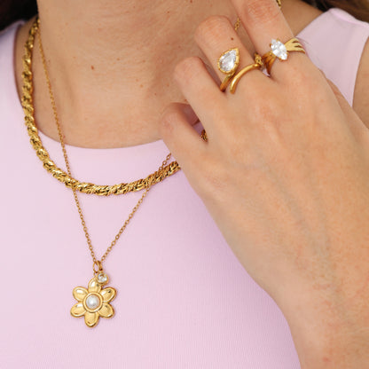 Chelsy Flower Necklace💧