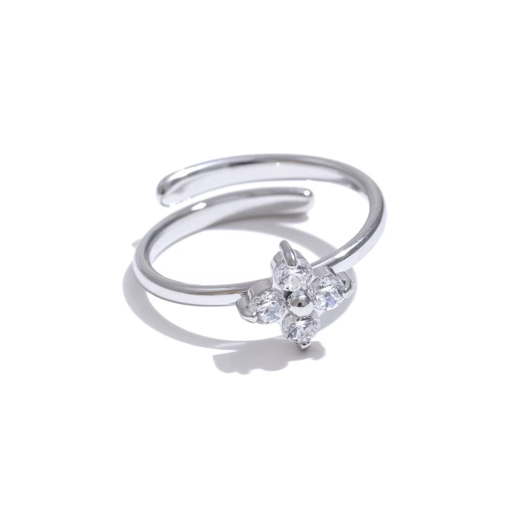 Dainty Flower Ring Silver💧