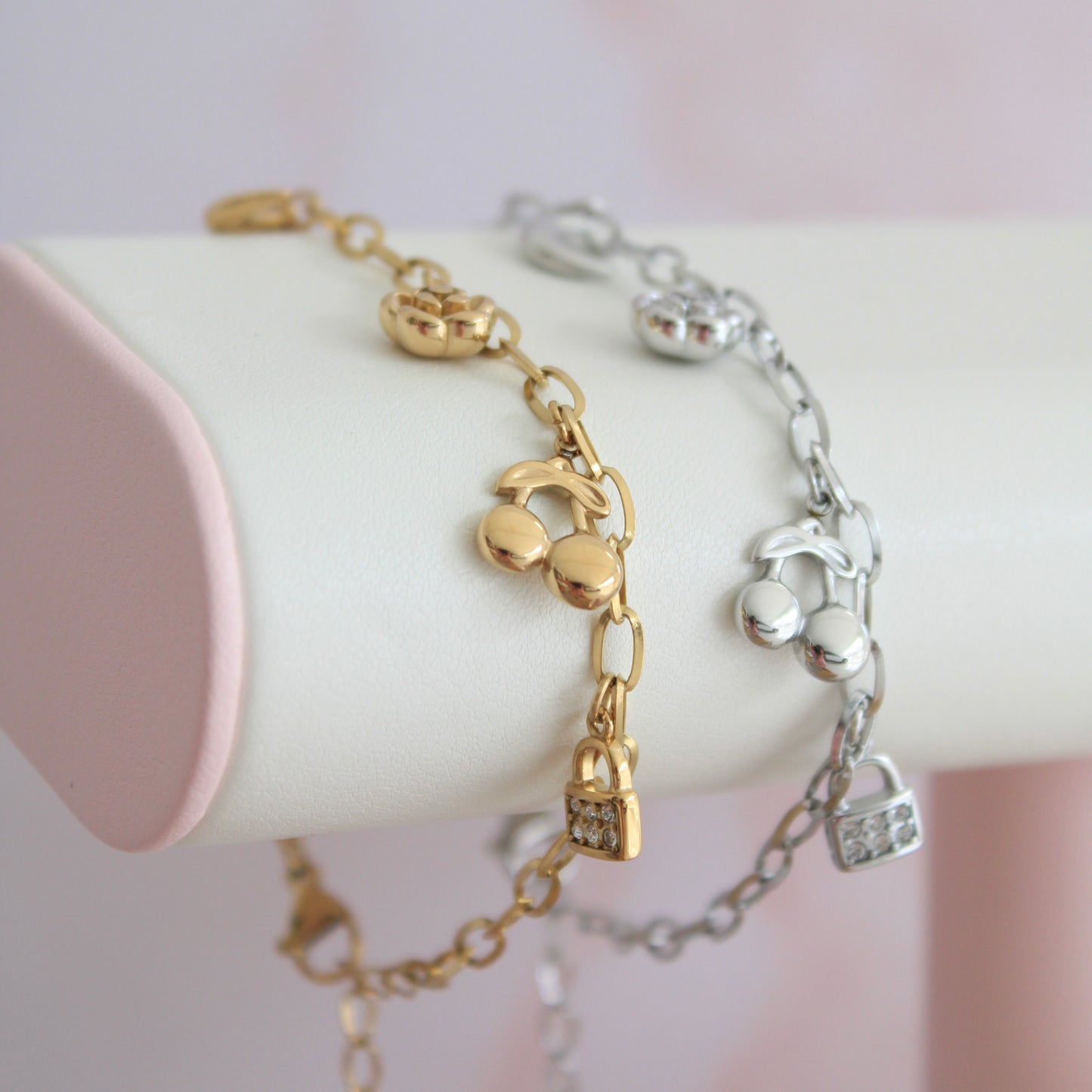 Rosy Charms Bracelet Gold💧